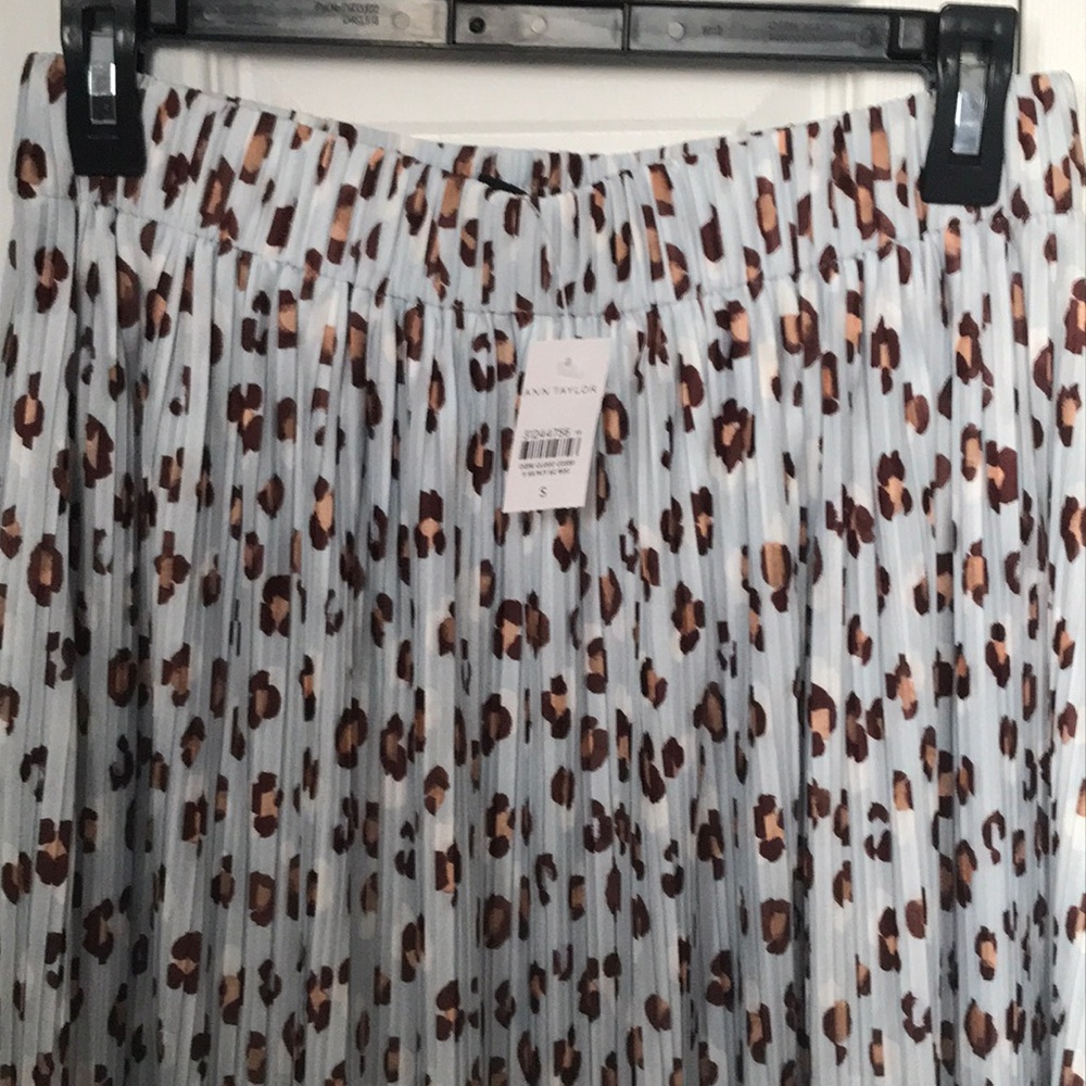 Ann Taylor Pleated Midi Skirt Size Small